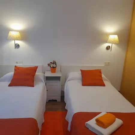 Precioso A Pie De Montanas Y Playas